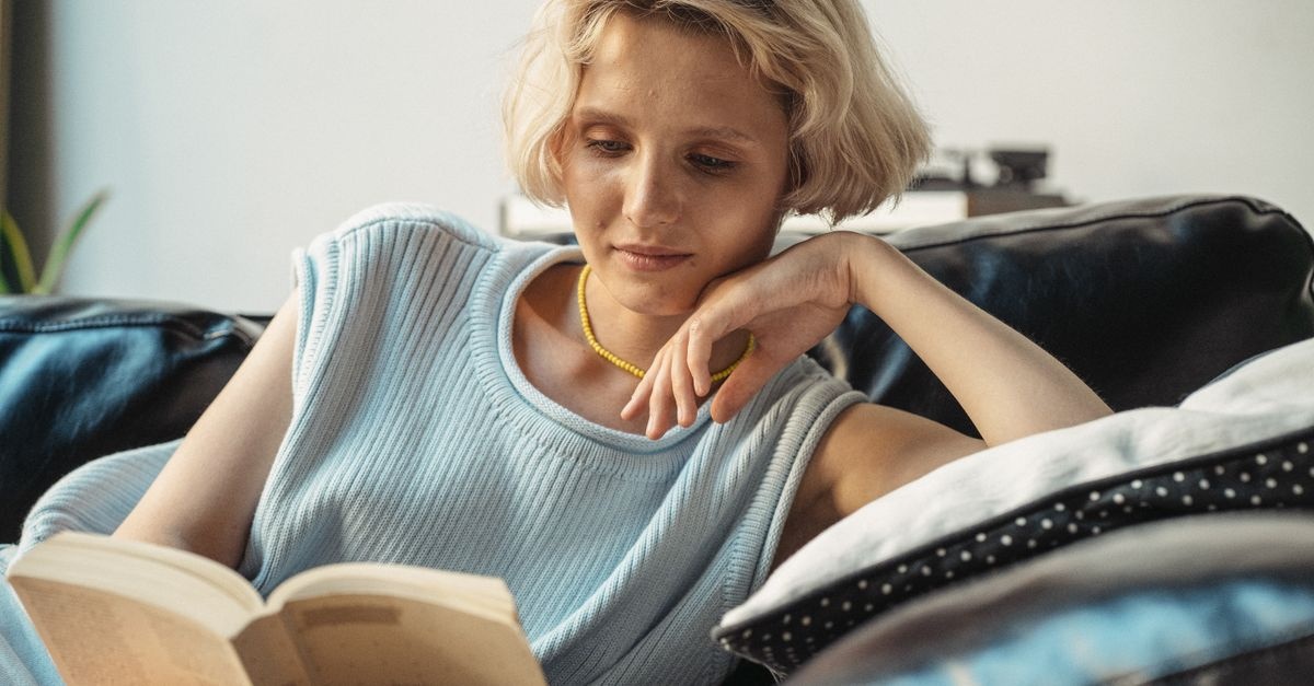 Schnelle Lesehits für volle Tage: Kurze Bücher, die dich sofort packen