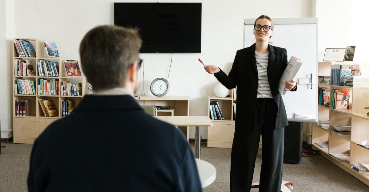 Souverän auftreten: Das perfekte Business-Outfit für deine wichtige Präsentation