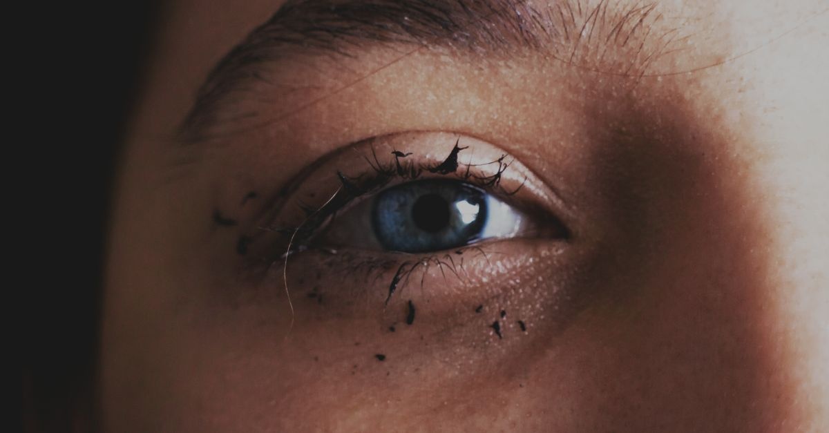 Sanfter Kajal für sensible Augen: So gelingt dir ein reizfreies Augen-Make-up