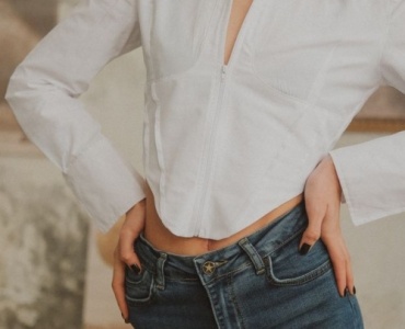 Jeans & Charme: Die schönsten Date-Looks, die garantiert Eindruck machen