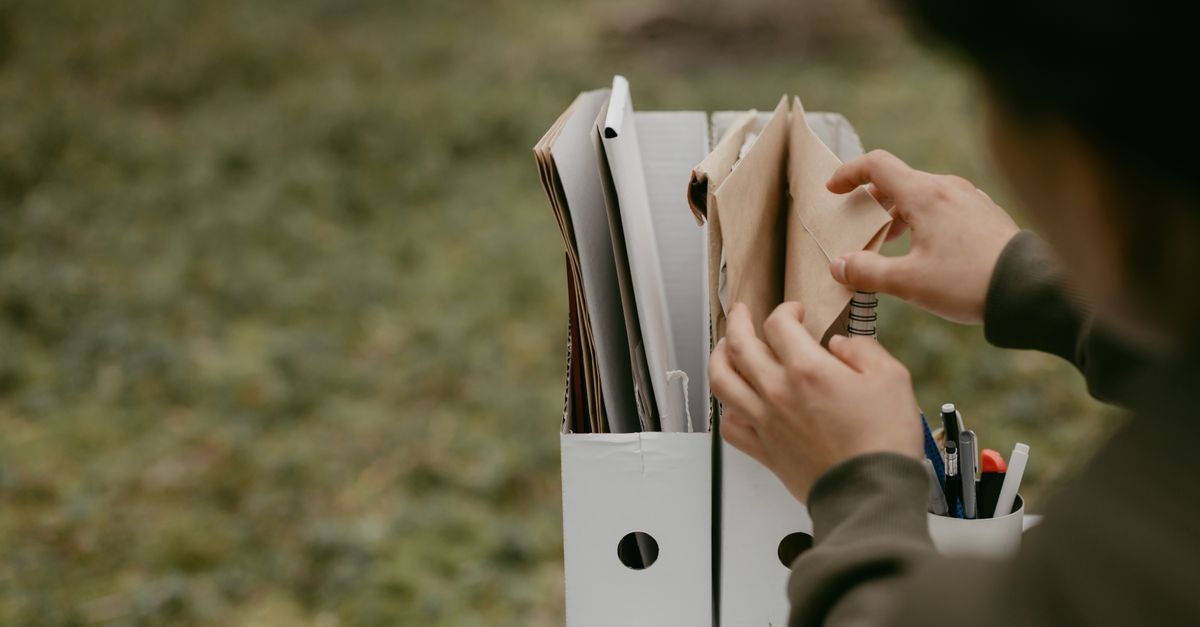 Papierchaos ade? So bringst du Ordnung in deinen Papierkram zu Hause