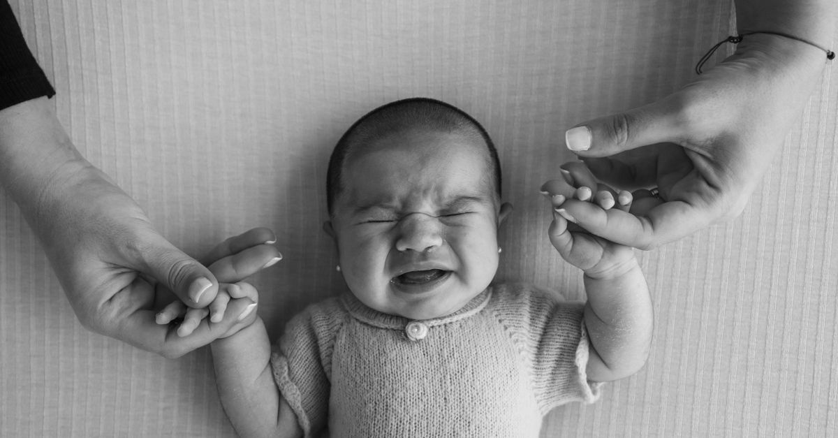 Sanft statt Schütteln: Wie du dein Baby sicher beruhigst und was du unbedingt vermeiden solltest