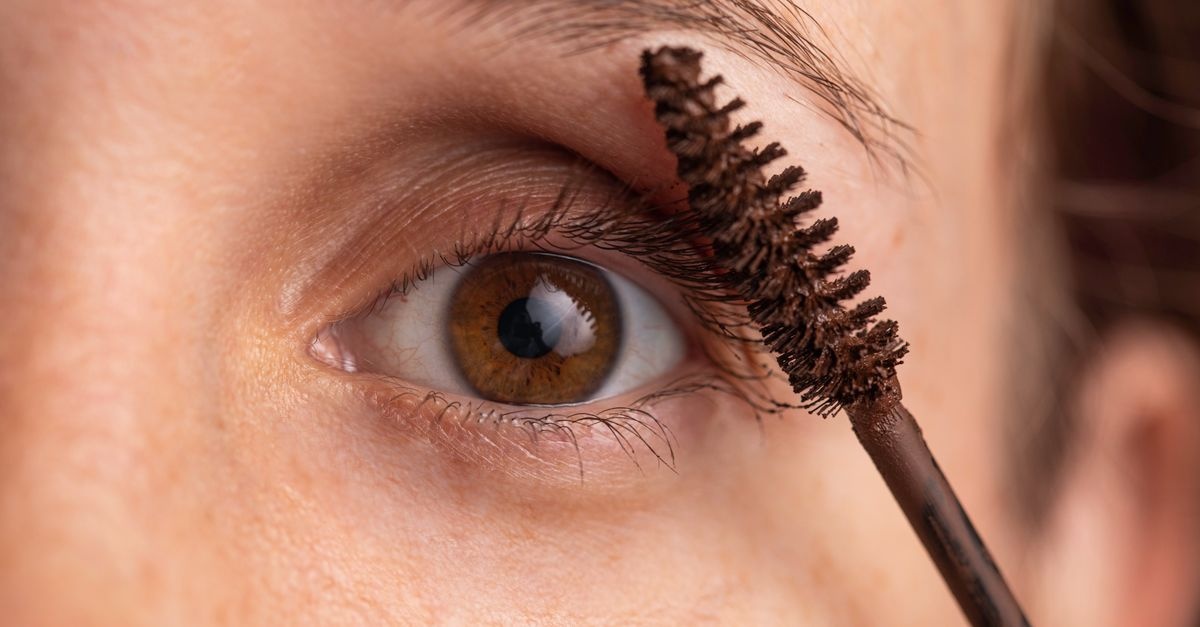 Perfekter Schwung trotz gerader Wimpern: Die besten Mascara‑Tricks für einen Wow‑Blick